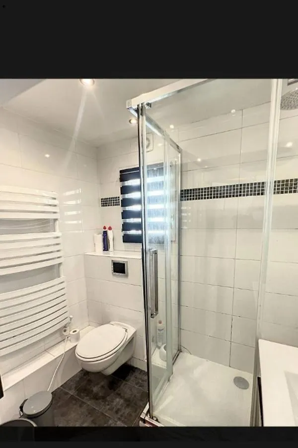 Maison Sur 2 Etages + Mezzanine Apartment Antibes
