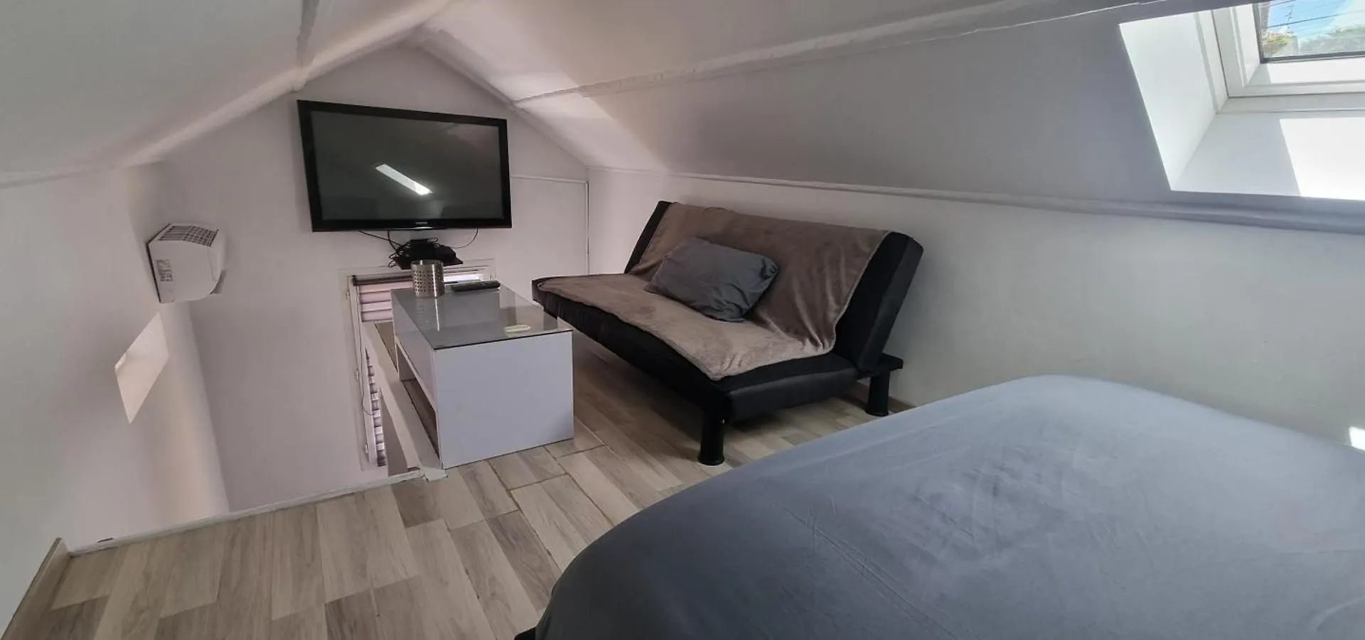 Maison Sur 2 Etages + Mezzanine Apartment Antibes 0*,  France